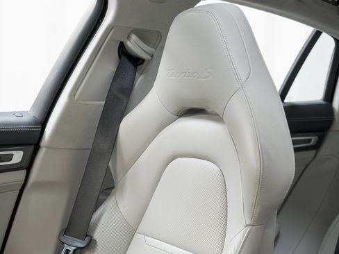 Certified 2022 Porsche Panamera Turbo S AWD/4WD image 20