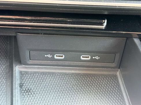 Used 2024 Volkswagen Atlas SE image 23