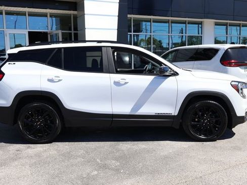 Certified 2024 GMC Terrain SLE w/ Elevation Edition image 10