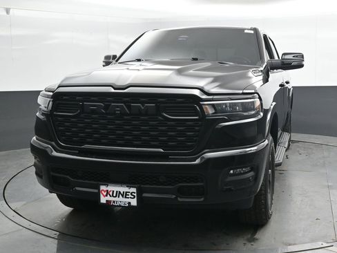 Used 2025 RAM 1500 Big Horn AWD/4WD image 6
