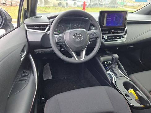 Used 2024 Toyota Corolla SE w/ SE Package image 17
