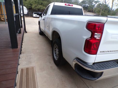 Used 2023 Chevrolet Silverado 1500 W/T w/ WT Value Package image 6