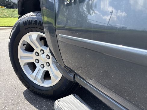Used 2018 Chevrolet Silverado 1500 LT w/ All Star Edition AWD/4WD image 12