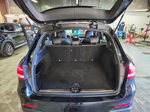 Used 2019 Mercedes-Benz GLC 300 4MATIC image 26