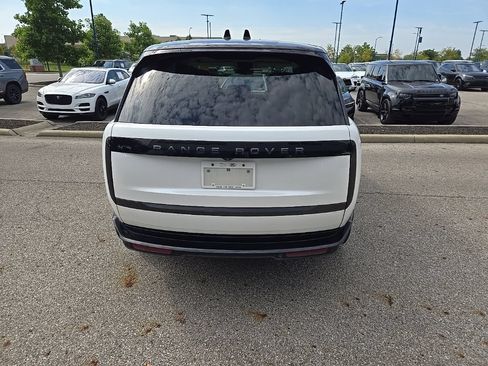 Certified 2024 Land Rover Range Rover Autobiography AWD/4WD image 6