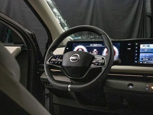 Used 2025 Nissan Ariya AWD image 15