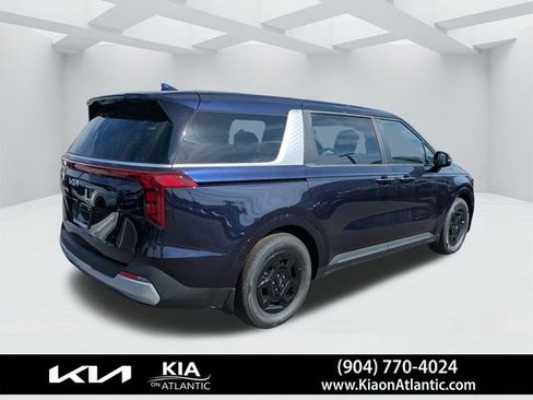 New 2026 Kia Carnival LXS FWD image 3