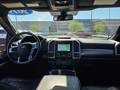 Used 2019 Ford F250 Platinum w/ Platinum Ultimate Package AWD/4WD image 17