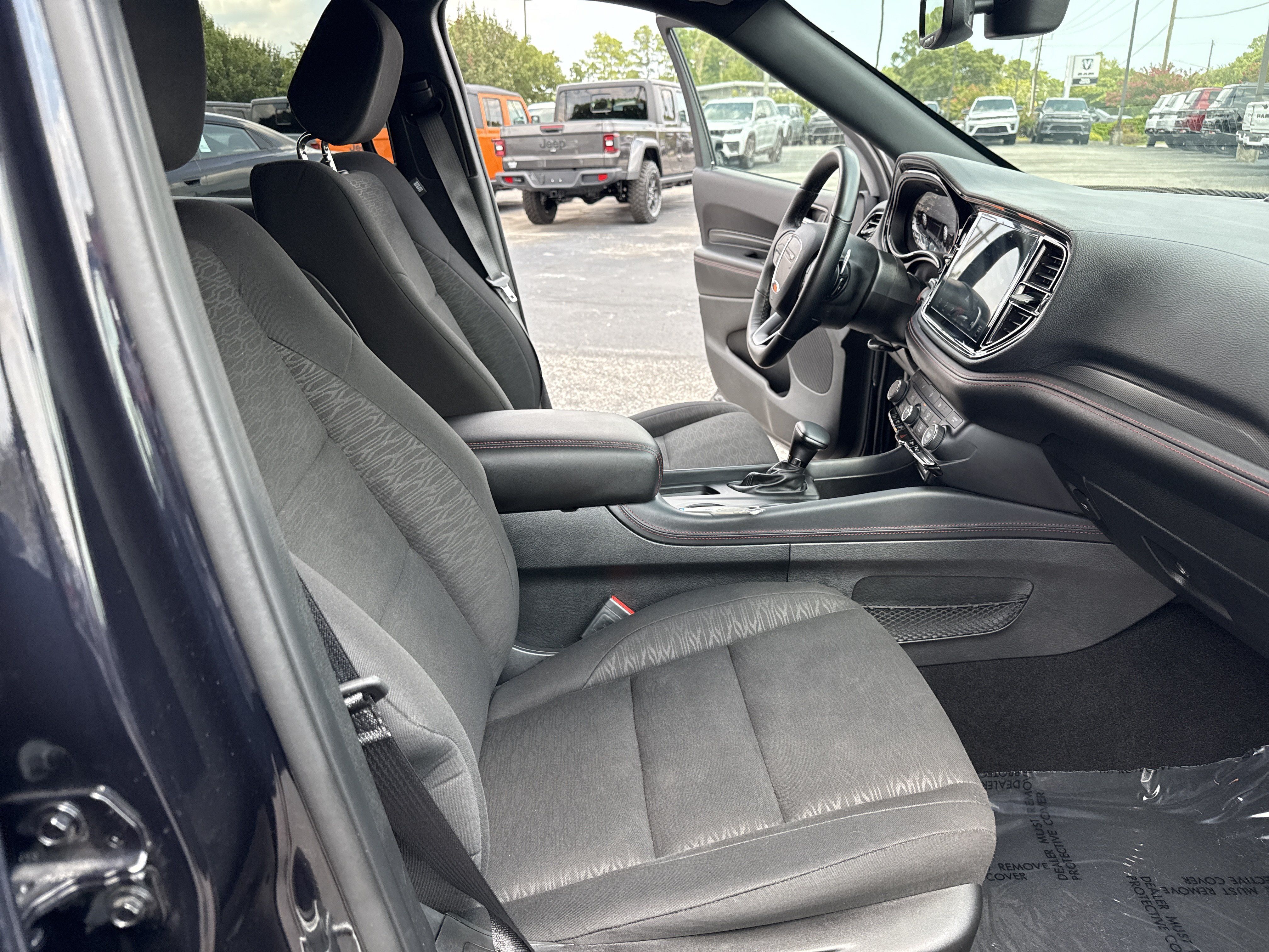 Used 2025 Dodge Durango GT RWD image 33