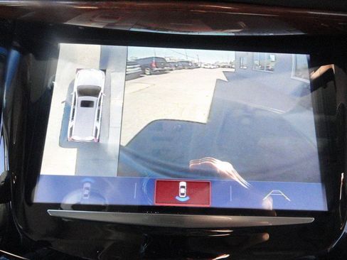 Used 2017 Cadillac Escalade ESV Luxury AWD/4WD image 17