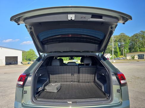 Used 2025 Volkswagen Atlas Cross Sport SEL R-Line AWD/4WD image 11