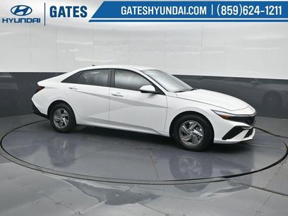 New 2026 Hyundai Elantra SE