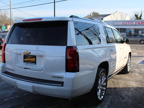 Used 2019 Chevrolet Suburban Premier w/ Premier Plus Edition image 3