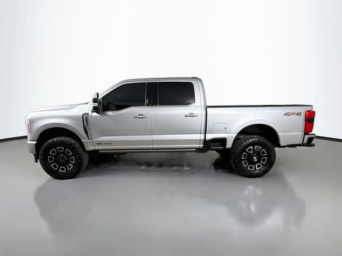 Used 2024 Ford F250 Platinum AWD/4WD image 4