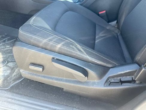 Used 2017 Chevrolet Colorado LT w/ LT Convenience Package RWD image 27