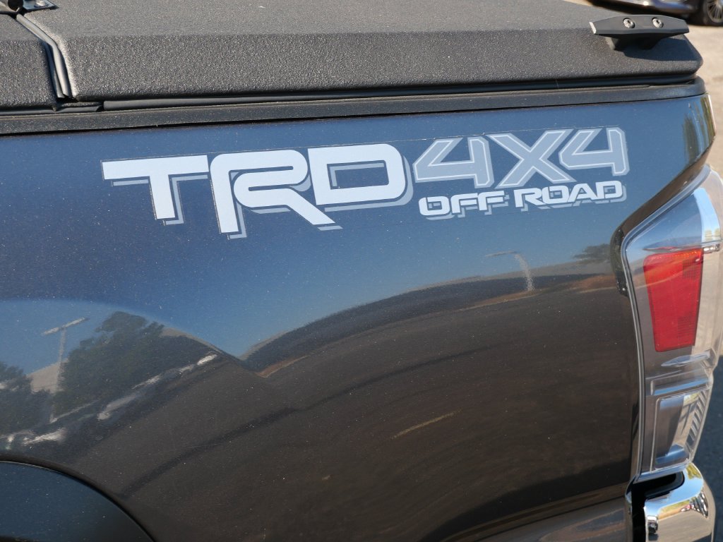 Certified 2020 Toyota Tacoma TRD Off-Road AWD/4WD image 10