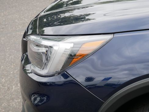 Used 2018 Subaru Outback 2.5i Touring AWD/4WD image 16