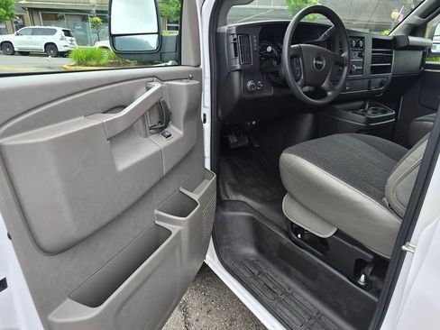 Used 2024 GMC Savana 2500 w/ Driver Convenience Package RWD image 22