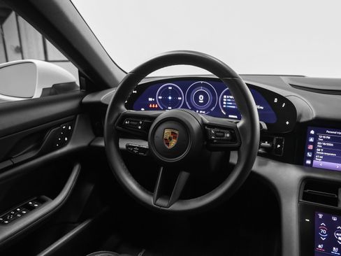 Certified 2022 Porsche Taycan image 29