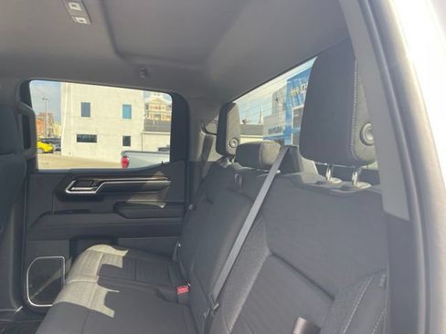 Used 2022 GMC Sierra 1500 Elevation w/ LPO, Elevation Black Package AWD/4WD image 19