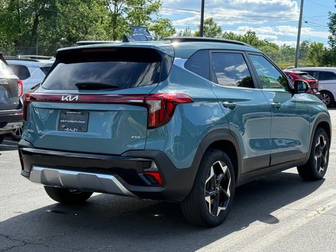 Certified 2024 Kia Seltos EX AWD/4WD image 8