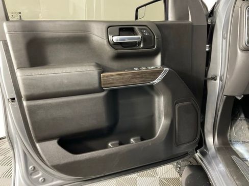 Used 2020 Chevrolet Silverado 1500 RST image 12