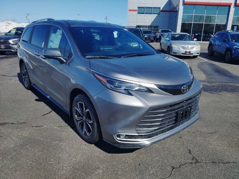 New 2026 Toyota Sienna Platinum image 1