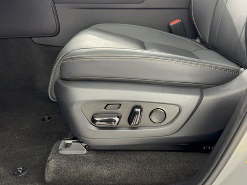 Certified 2025 Lexus GX 550 AWD/4WD image 17