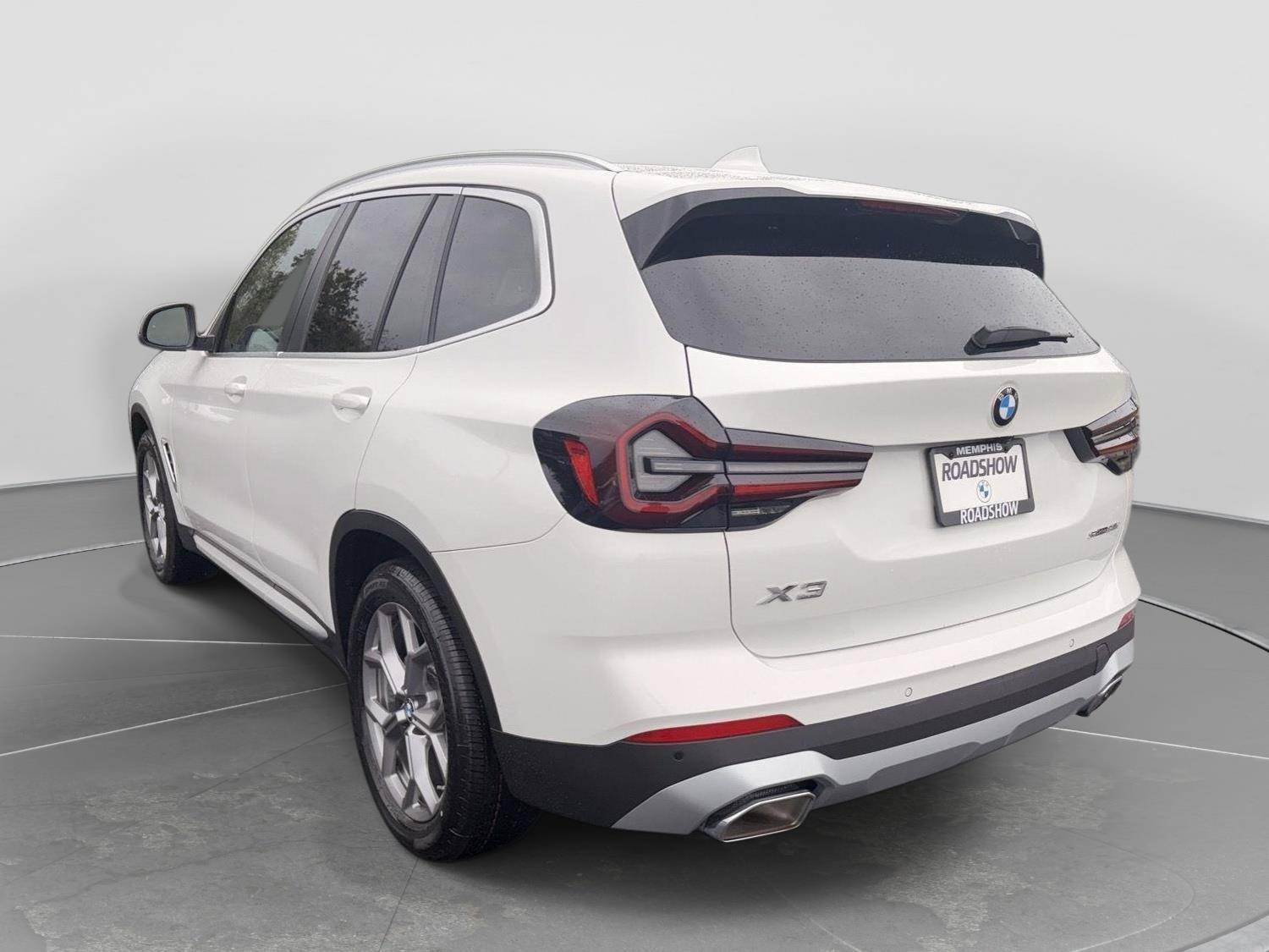 Used 2024 BMW X3 sDrive30i w/ Convenience Package RWD image 3