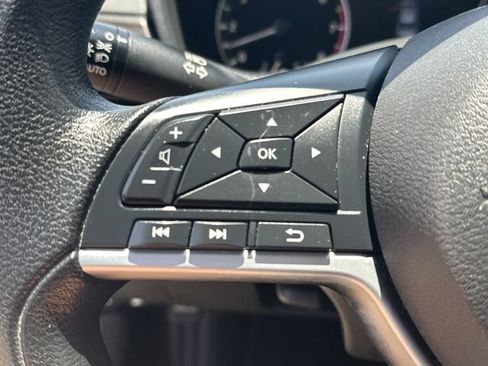 Used 2024 Nissan Altima 2.5 SV FWD image 18