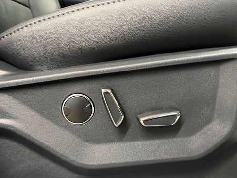 New 2025 Ford F150 Lariat w/ Equipment Group 502A High image 44