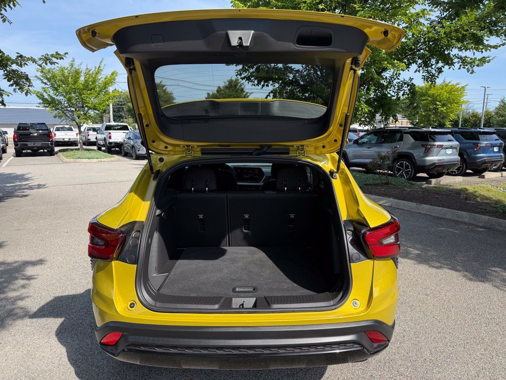 Used 2024 Chevrolet Trax RS w/ Driver Confidence Package FWD image 10