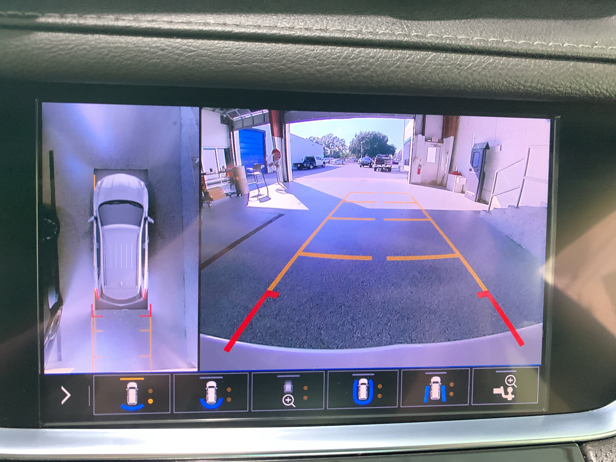 Used 2020 Cadillac XT5 Premium Luxury AWD/4WD image 24