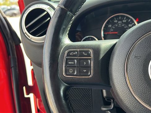 Used 2016 Jeep Wrangler Unlimited Sahara w/ Dual Top Group image 15