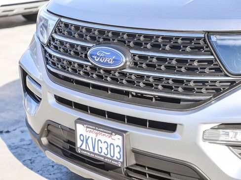 Used 2024 Ford Explorer XLT w/ Equipment Group 202A image 6