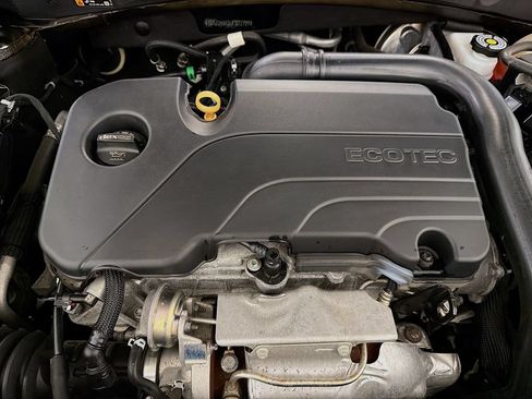 Used 2020 Chevrolet Malibu LT FWD image 31