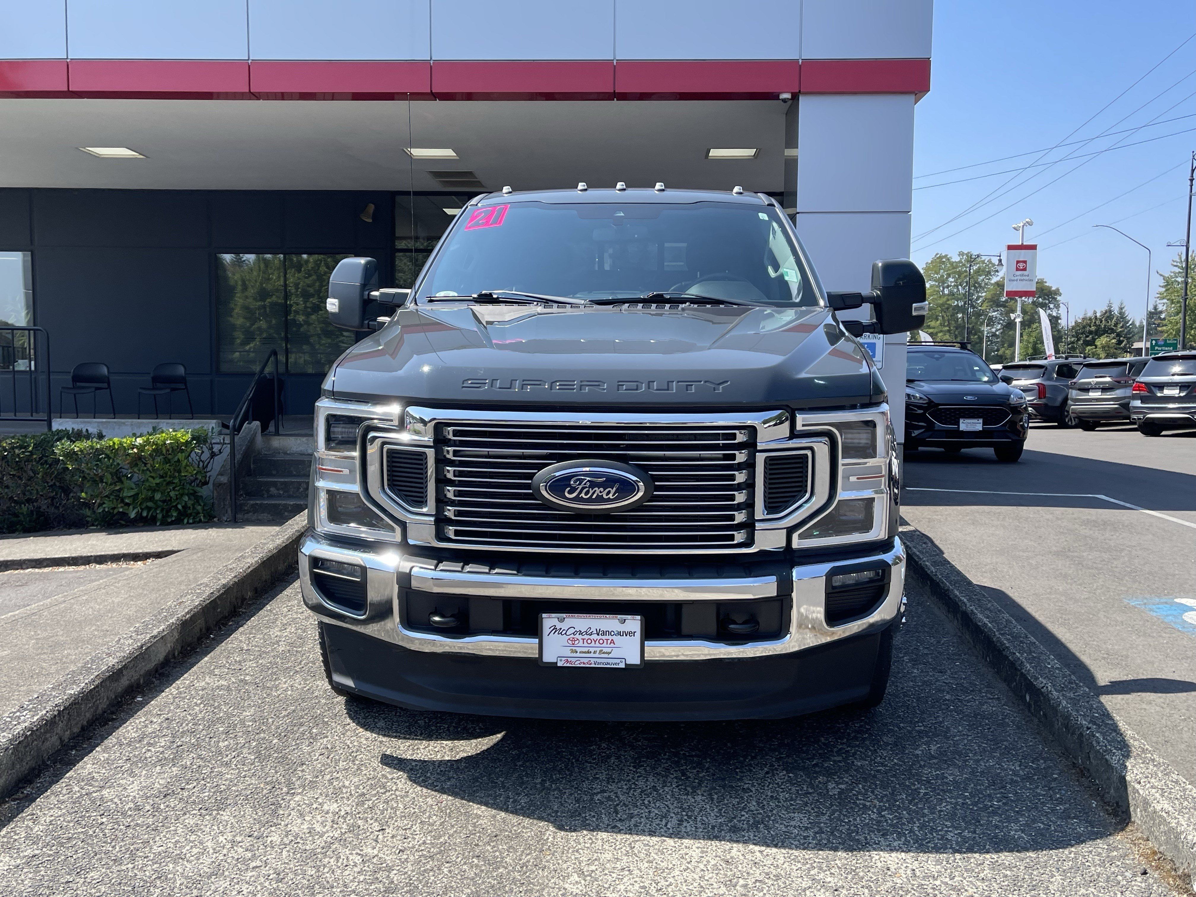 Used 2021 Ford F350 Lariat w/ Lariat Ultimate Package AWD/4WD image 2