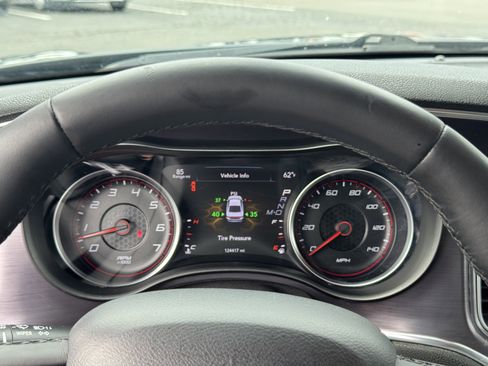 Used 2015 Dodge Charger SE w/ Sport Appearance Group RWD image 19