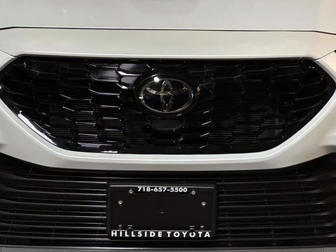 Certified 2026 Toyota Highlander XSE image 7