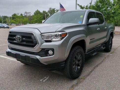 Used 2023 Toyota Tacoma SR5 AWD/4WD image 8