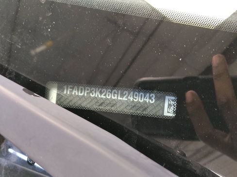 Used 2016 Ford Focus SE FWD image 33