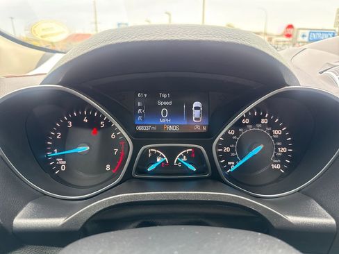 Used 2017 Ford Escape SE w/ Equipment Group 201A image 15