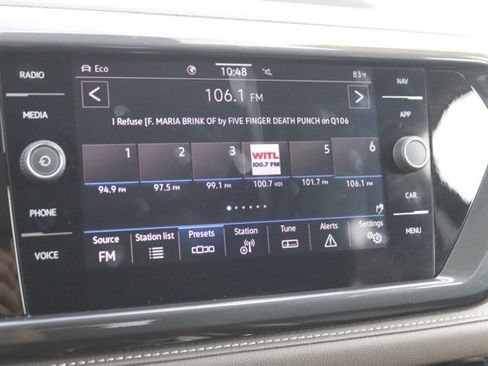 Used 2024 Volkswagen Taos SEL image 25