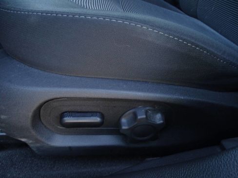 Used 2013 Ford Taurus SEL AWD image 11