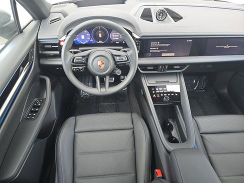 New 2025 Porsche Macan 4S Electric image 17