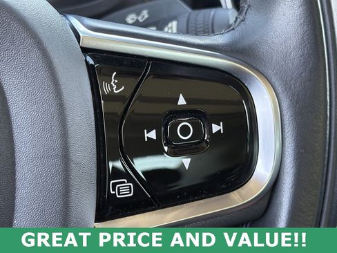 Used 2021 Volvo S60 T5 Momentum w/ Climate Package image 19