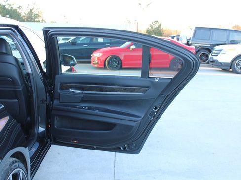 Used 2012 BMW 750Li image 34