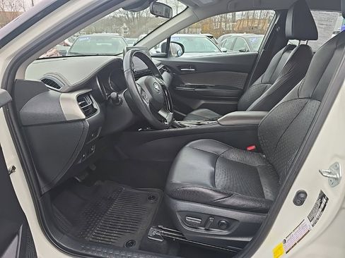 Certified 2021 Toyota C-HR Limited image 16
