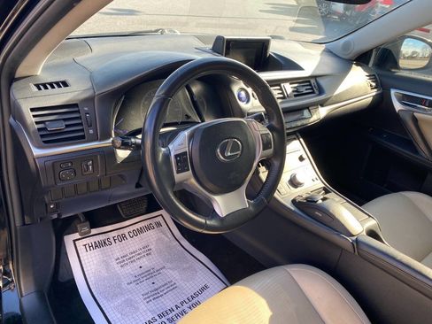 Used 2013 Lexus CT 200h w/ Premium Pkg w/Navigation image 10