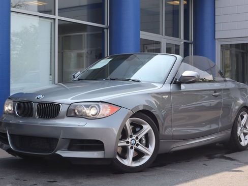 Used 2010 BMW 135i Convertible image 25